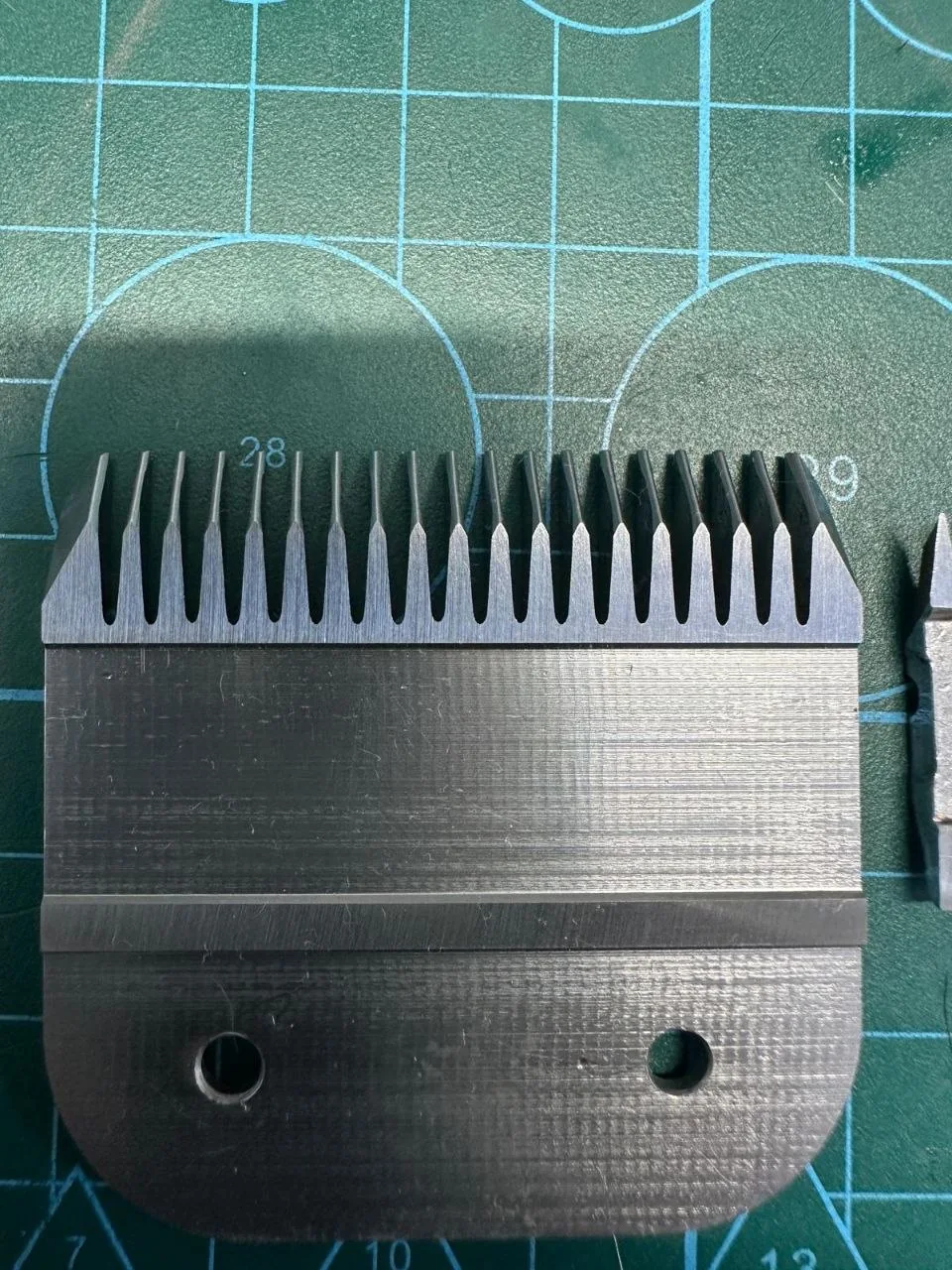 Clipper blade
